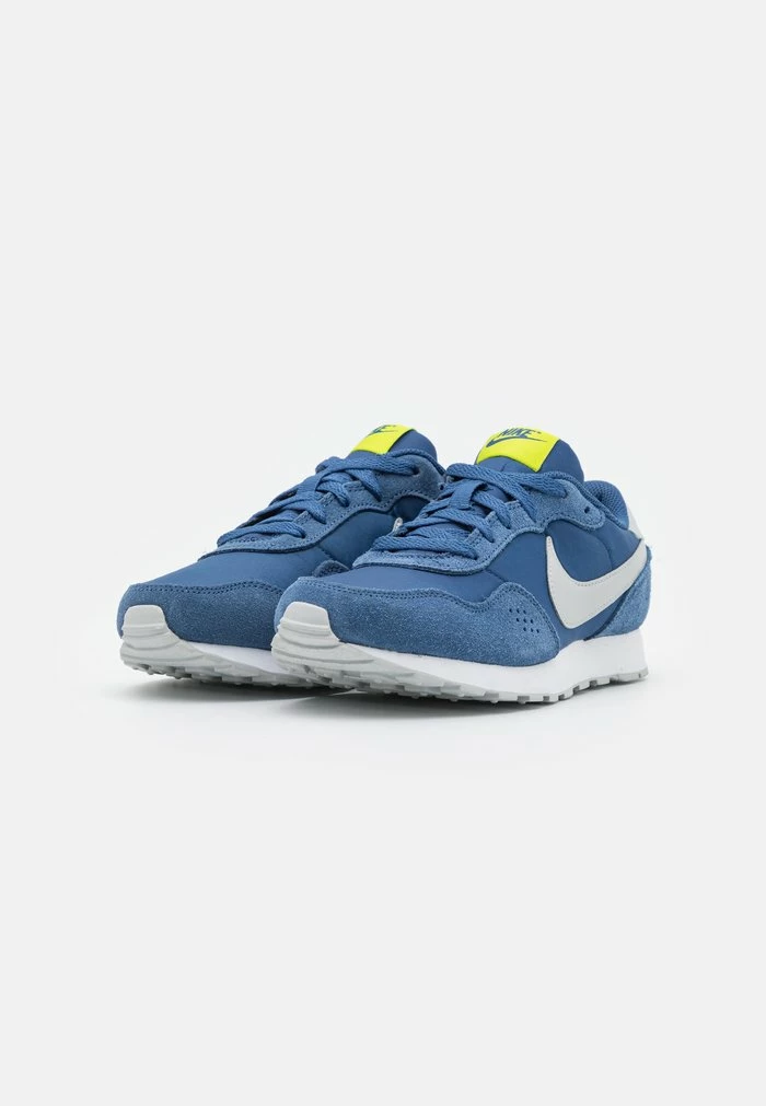 Nike Sportswear MD VALIANT BG UNISEX - Trainers - Mystic Navy/grey Fog/atomic Green - Image 2