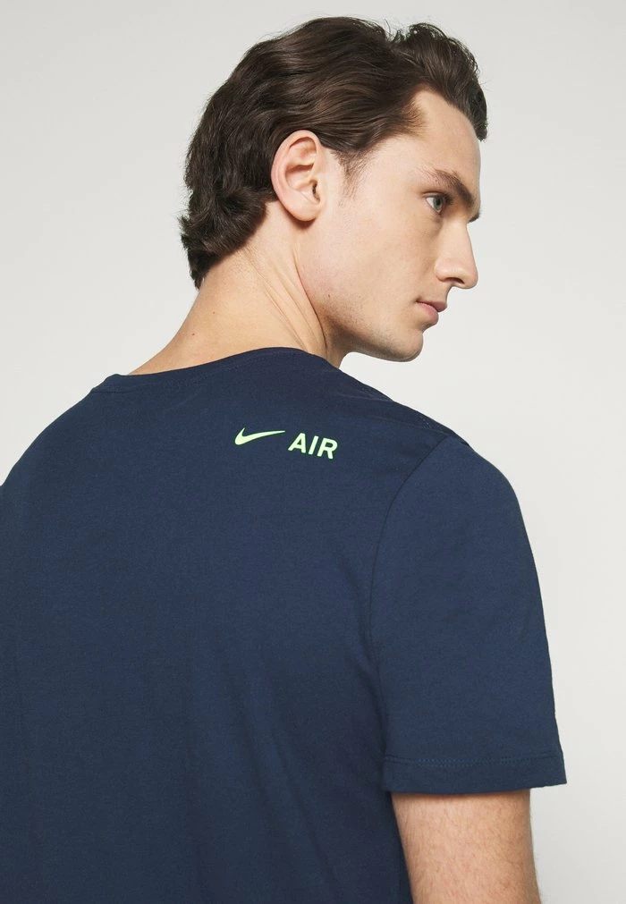 Nike Sportswear TEE AIR - Print T-shirt - Midnight Navy - Image 4