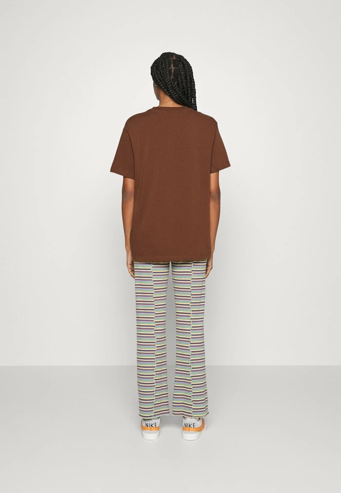 Nike Sportswear TEE AIR - Print T-shirt - Brown - Image 3