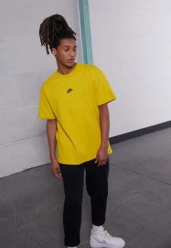 Nike Sportswear SUST TEE - Basic T-shirt - Vivid Sulfur/black