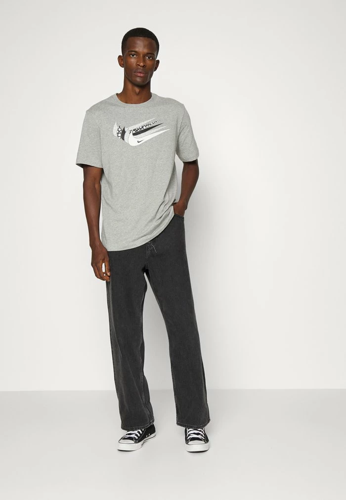Nike Sportswear TEE - Print T-shirt - Dark Grey Heather/white - Image 2