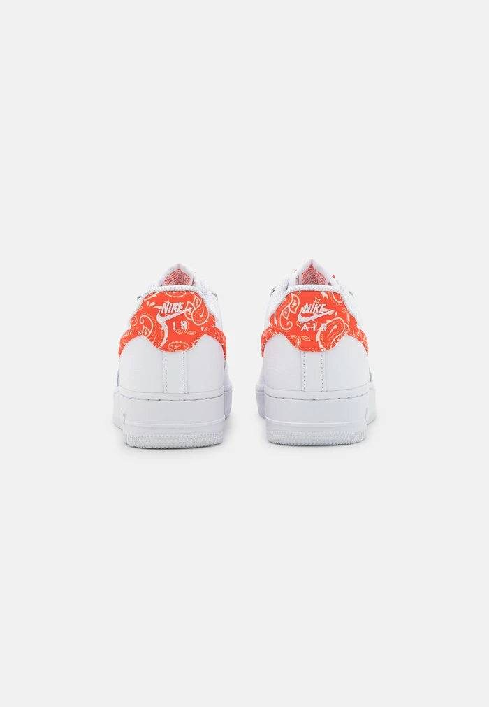 Nike Sportswear AIR FORCE 1 07 ESS SNKR - Trainers - White/rush Orange - Image 3