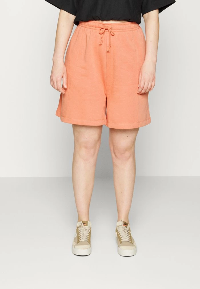 Nike Sportswear PLUS - Shorts - Madder Root