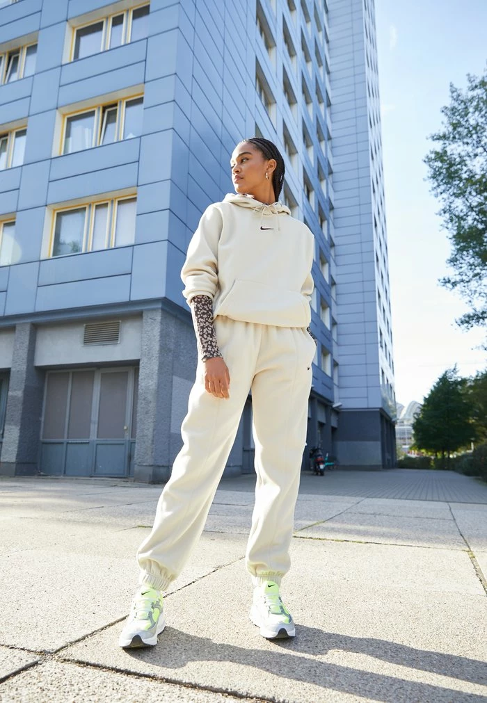 Nike Sportswear HOODIE COMO - Hoodie - Rattan - Image 2