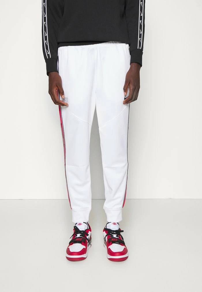 Nike Sportswear REPEAT - Tracksuit Bottoms - White/black - Image 4