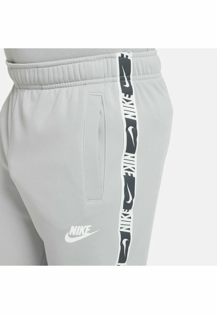 Nike Sportswear REPEAT - Tracksuit Bottoms - Light Smoke Grey White - Image 5