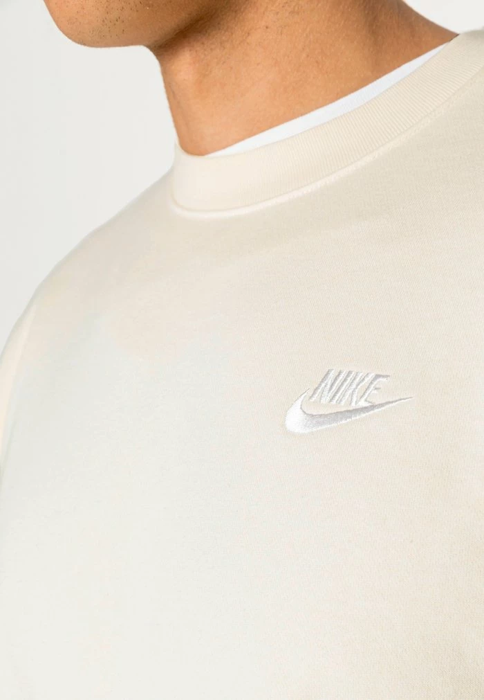 Nike Sportswear CLUB - Sweatshirt - Coconut Milk - Image 5