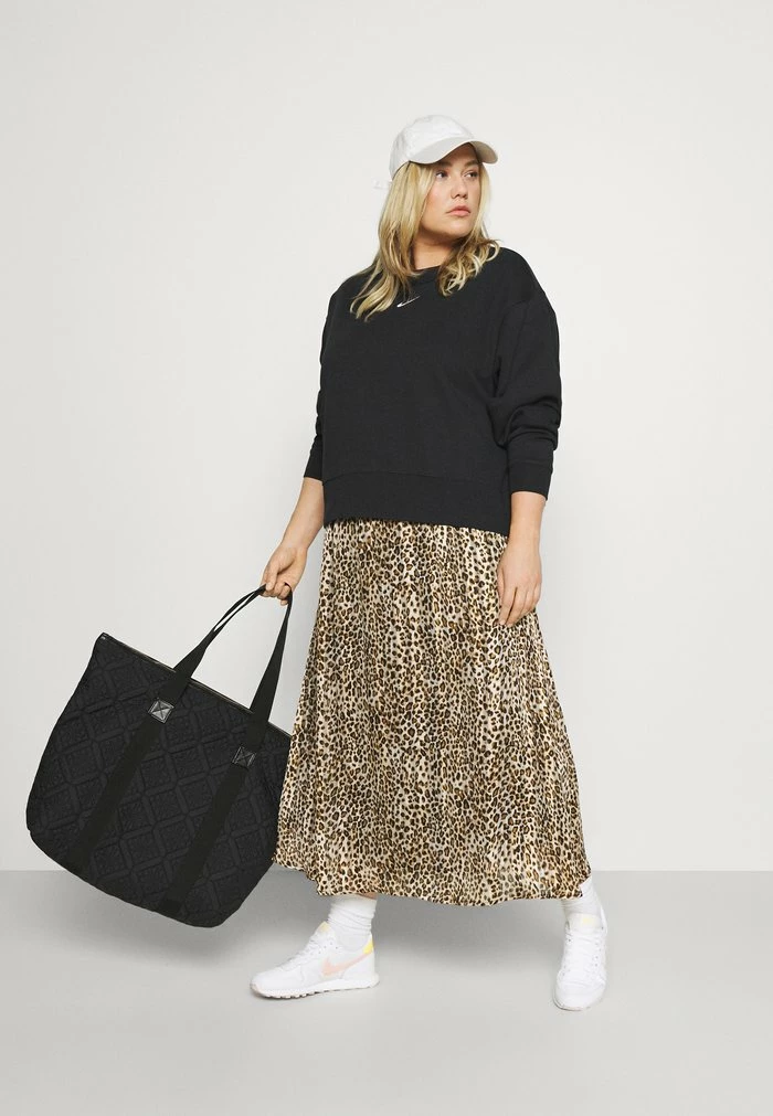 Nike Sportswear PLUS - Sweatshirt - Black - Image 2