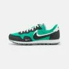 Nike Sportswear AIR PEGASUS 83 - Trainers - Stadium Green/sail/black/smoke Grey