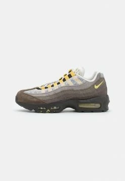 Nike Sportswear AIR MAX 95 - Trainers - Ironstone/celery/cave Stone/olive Grey