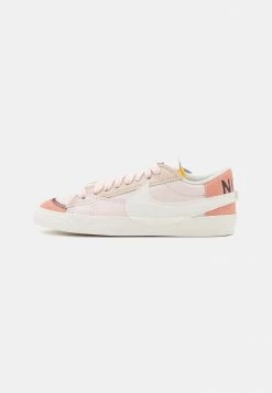 Nike Sportswear W BLAZER LOW '77 JUMBO - Trainers - Light Soft Pink/sail/arctic Orange/sanddrift/burgundy Crush