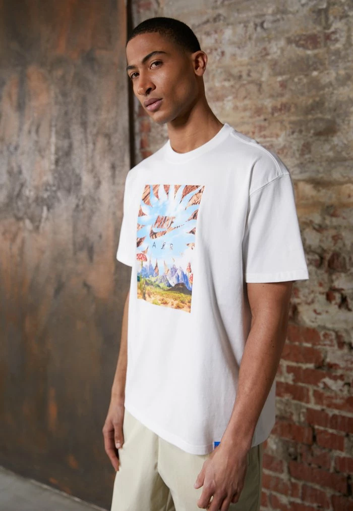 Nike Sportswear OPEN TEE - Print T-shirt - White