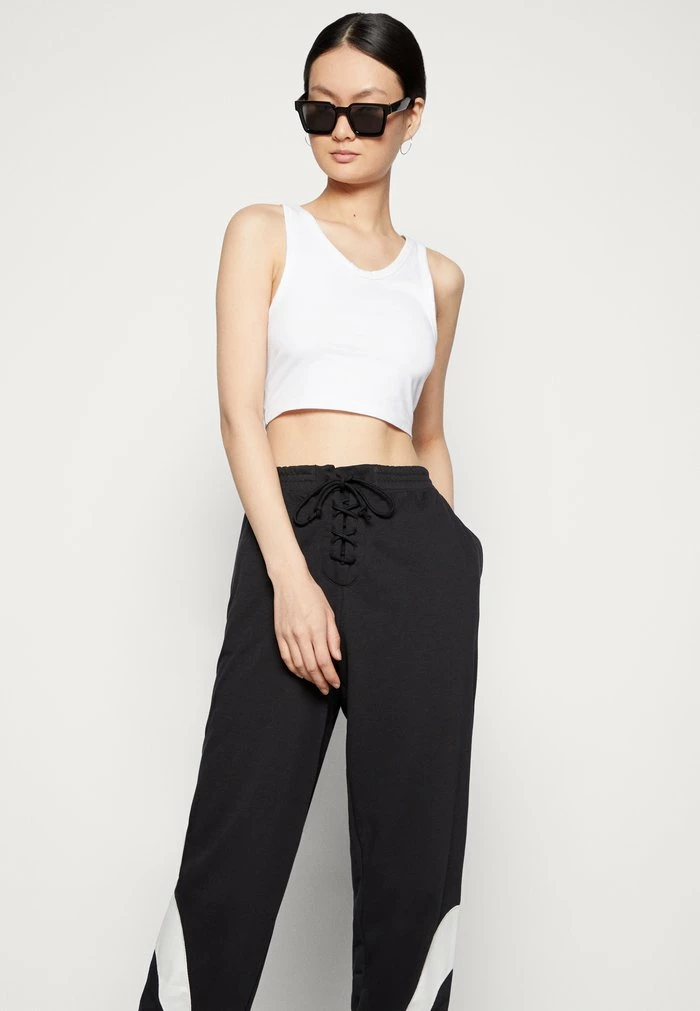 Nike Sportswear PANT - Tracksuit Bottoms - Black/white - Image 4