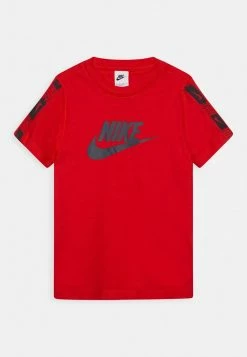 Nike Sportswear REPEAT TEE UNISEX - Print T-shirt - University Red/midnight Navy
