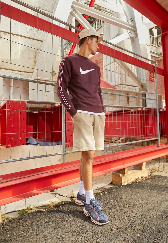 Nike Sportswear CLUB DIP DYE - Shorts - Khaki/rattan