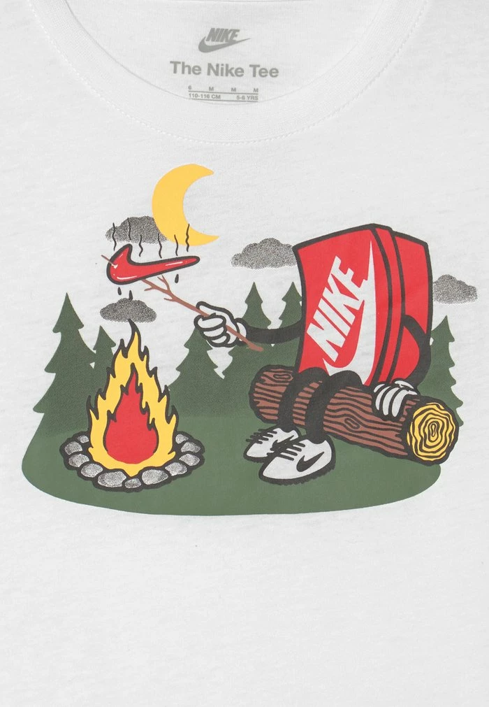 Nike Sportswear BOXY CAMPFIRE - Print T-shirt - White - Image 3
