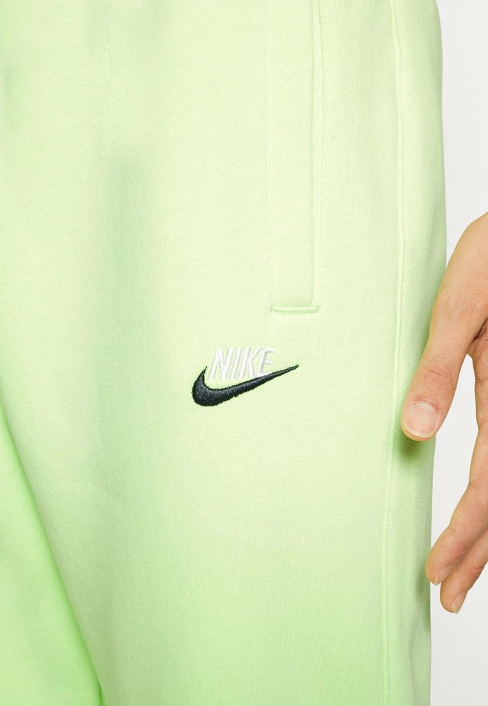 Nike Sportswear CLUB PANT - Tracksuit Bottoms - Liquid Lime - Image 5