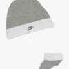 Nike Sportswear FUTURA HAT AND BOOTIE BABY SET - Beanie - Dark Grey Heather
