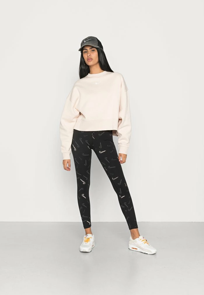 Nike Sportswear OVERSIZED - Sweatshirt - Sanddrift - Image 2