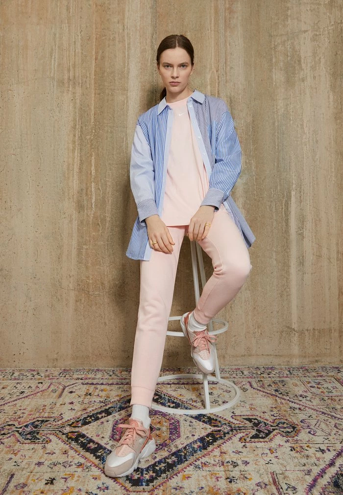 Nike Sportswear TEE - Basic T-shirt - Atmosphere/white