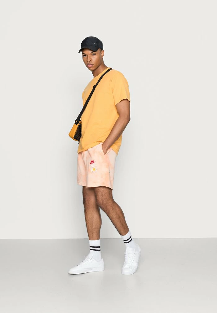 Nike Sportswear Shorts - Crimson Bliss - Image 2