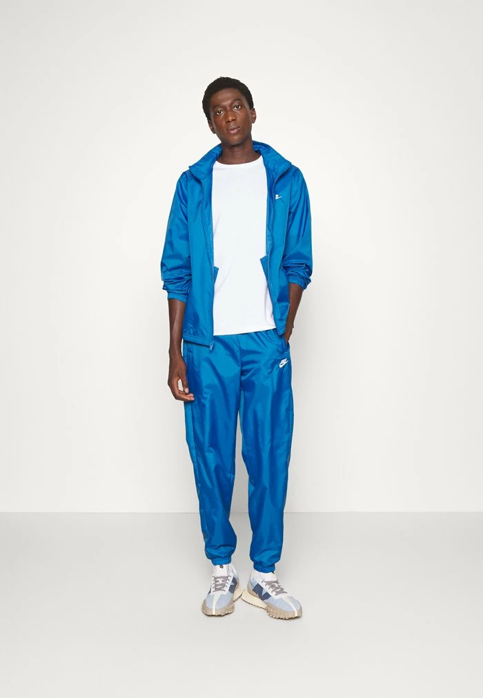 Nike Sportswear CLUB TRACK SUIT - Tracksuit - Dark Marina Blue/white - Image 2