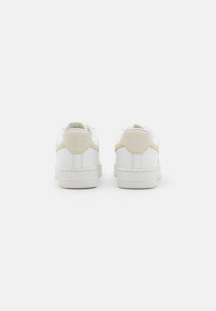 Nike Sportswear AIR FORCE 1 07 - Trainers - Summit White/fossil - Image 6