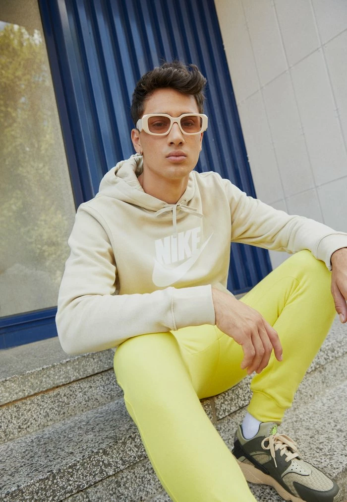 Nike Sportswear CLUB HOODIE - Hoodie - Rattan/white