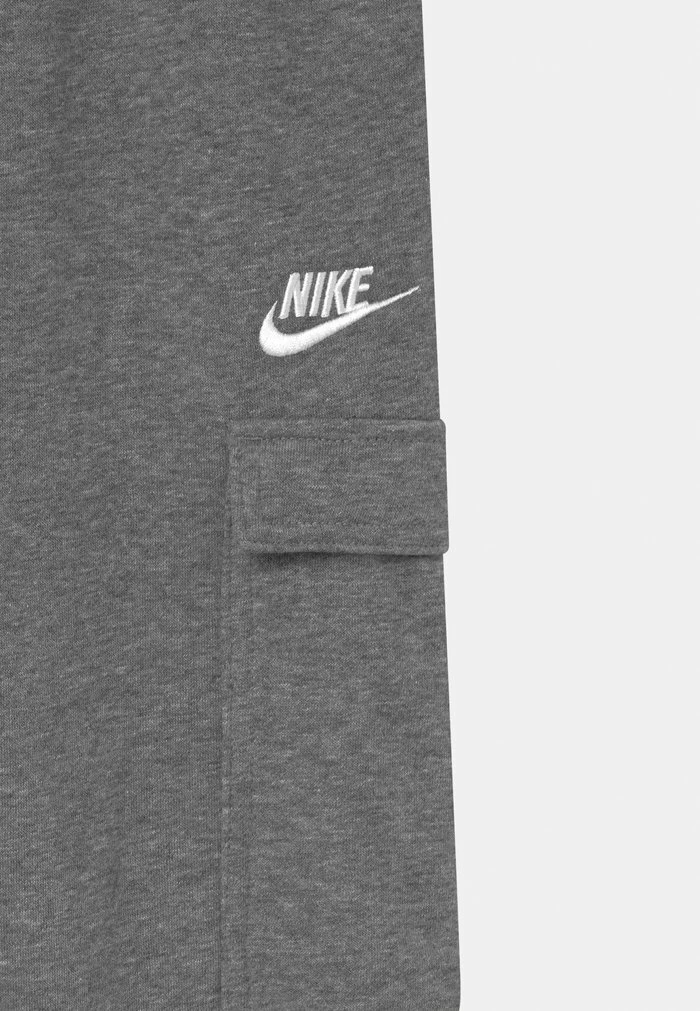 Nike Sportswear CLUB CARGO - Tracksuit Bottoms - Carbon Heather/smoke Grey/white - Image 3