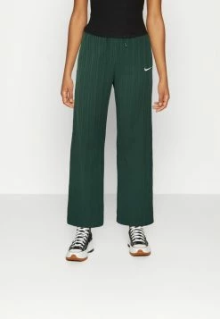 Nike Sportswear WIDE LEG PANT - Tracksuit Bottoms - Pro Green/white