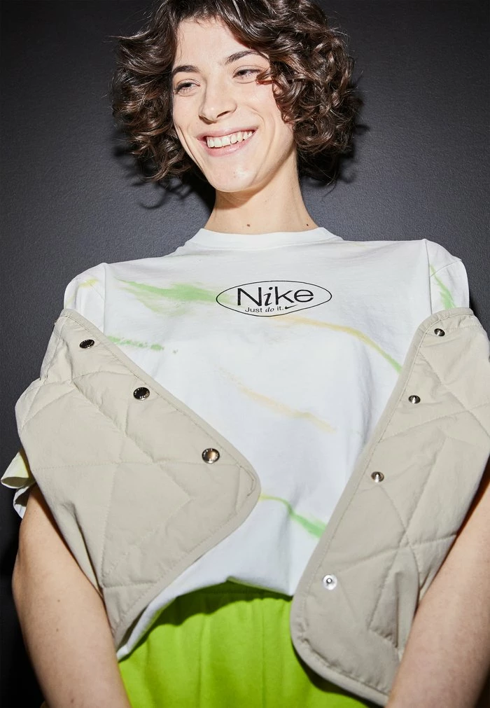 Nike Sportswear TEE BOXY OPTIMISM - Print T-shirt - White - Image 4