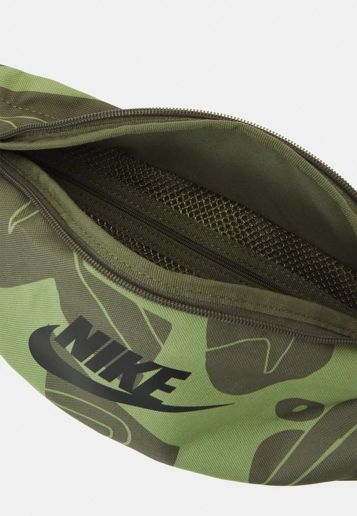 Nike Sportswear HERITAGE UNISEX - Bum Bag - Medium Olive/black - Image 3