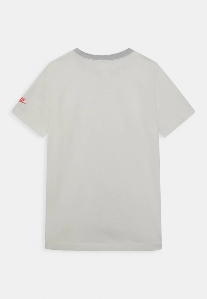 Nike Sportswear TEE AMPLIFY - Print T-shirt - Photon Dust/wolf Grey - Image 2