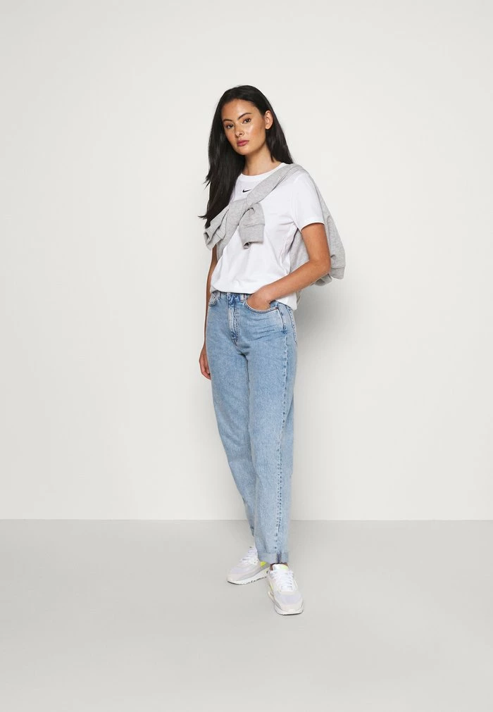 Nike Sportswear ESSNTL CREW LBR - Basic T-shirt - White/black - Image 2