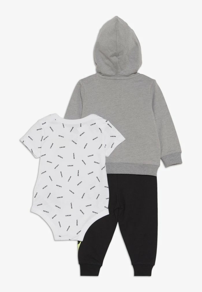 Nike Sportswear TOSS PANT BABY SET - Body - Black - Image 2