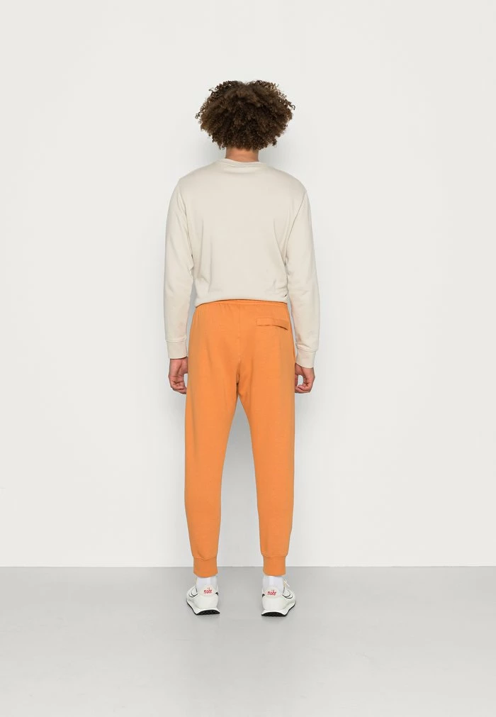 Nike Sportswear CLUB - Tracksuit Bottoms - Hot Curry/white - Image 3