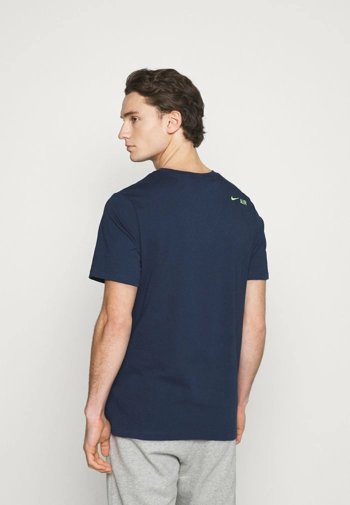 Nike Sportswear TEE AIR - Print T-shirt - Midnight Navy - Image 3