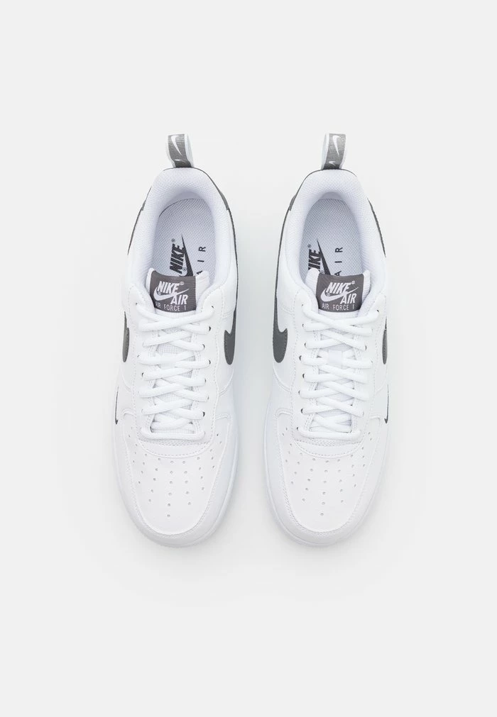 Nike Sportswear AIR FORCE 1 07 LV8 UT TU - Trainers - White/metallic Dark Grey - Image 4