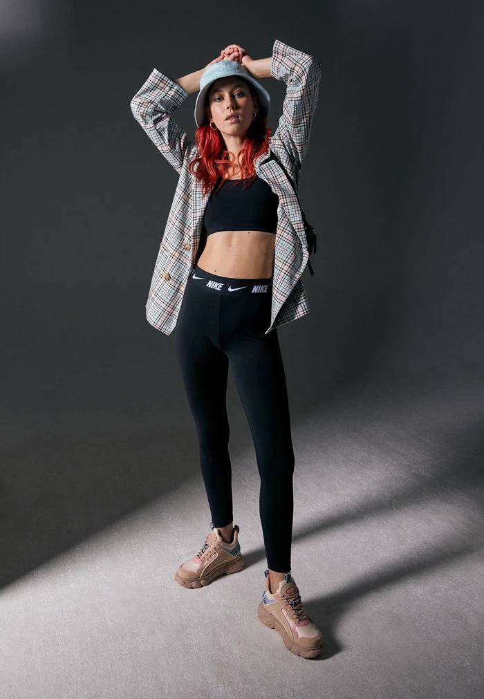 Nike Sportswear CLUB - Leggings - Trousers - Black - Image 2