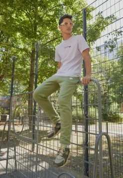 Nike Sportswear TEE RHYTHM - Print T-shirt - Violet Frost