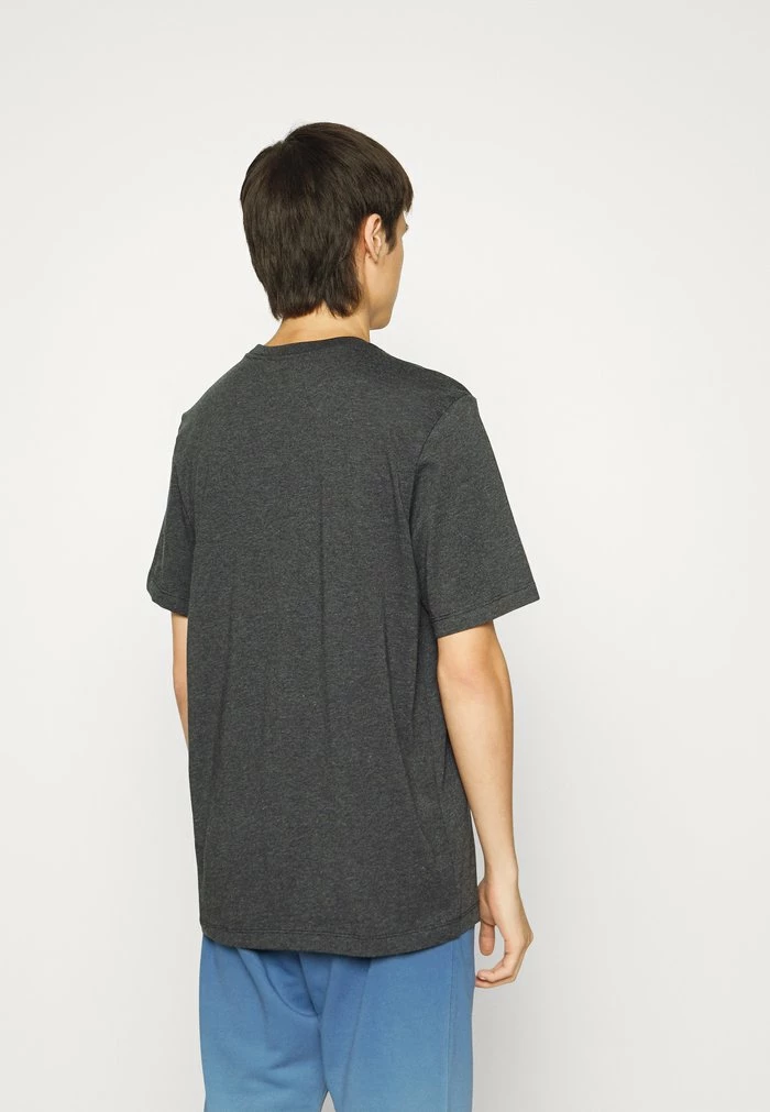 Nike Sportswear CLUB TEE - Print T-shirt - Black - Image 3