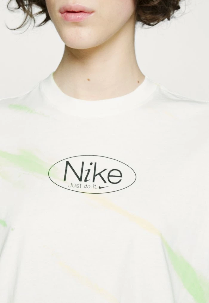 Nike Sportswear TEE BOXY OPTIMISM - Print T-shirt - White - Image 8