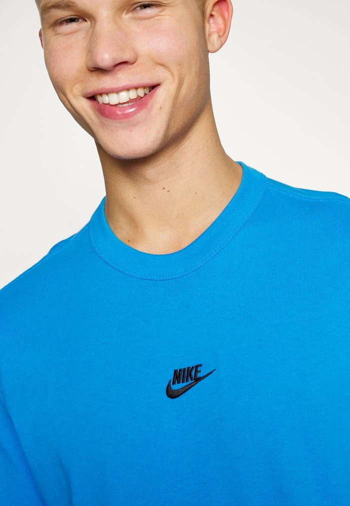 Nike Sportswear SUST TEE - Basic T-shirt - Light Photo Blue/black - Image 6