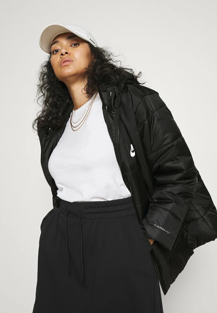 Nike Sportswear CLASSIC PLUS - Winter Jacket - Black - Image 4