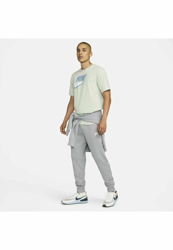 Nike Sportswear CLUB - Tracksuit Bottoms - Particle Grey Particle Grey White - Image 2