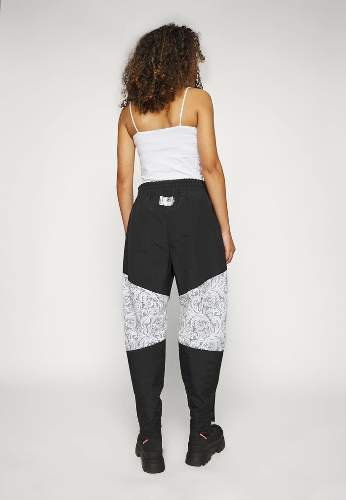 Nike Sportswear PANT - Tracksuit Bottoms - Black - Image 4