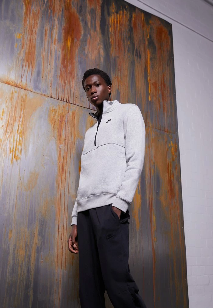 Nike Sportswear CLUB - Sweatshirt - Dark Grey Heather Black