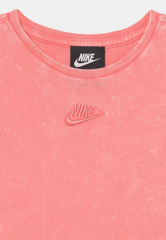 Nike Sportswear WASHED - Print T-shirt - Peach - Image 3