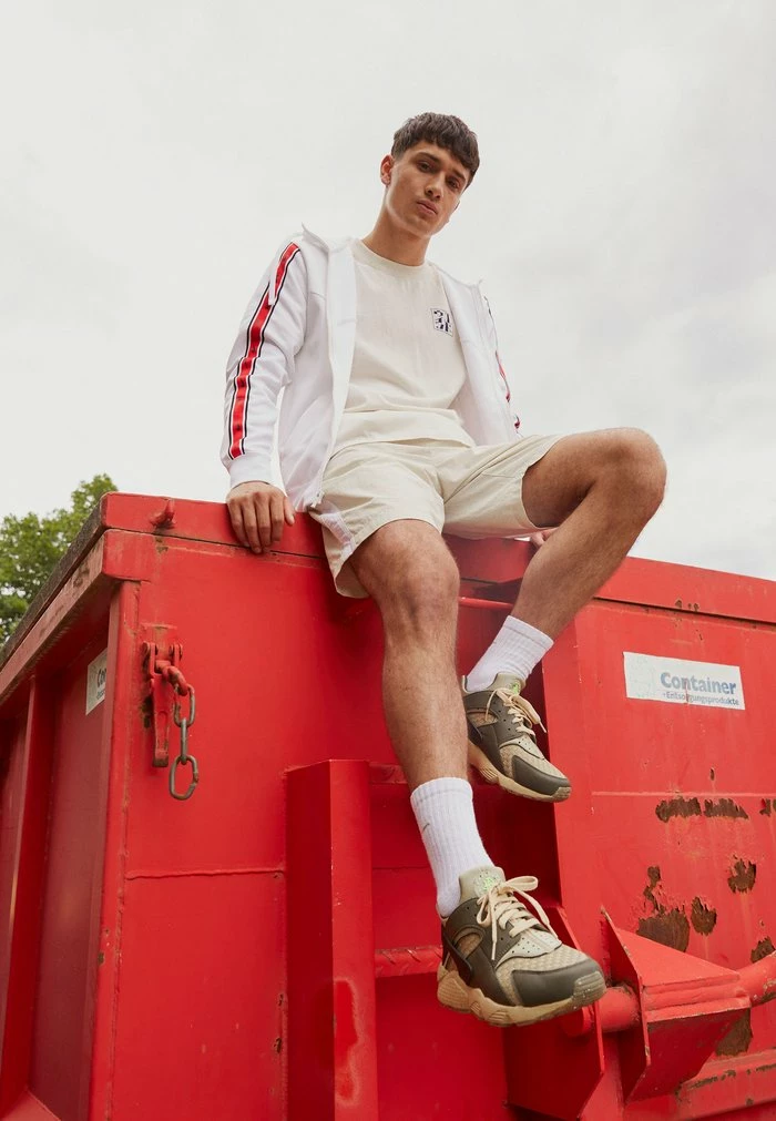 Nike Sportswear REPEAT HOODY - Training Jacket - White/black