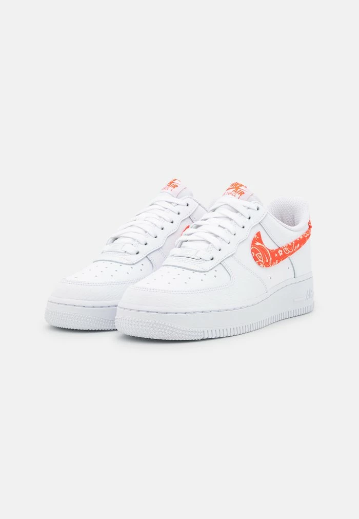 Nike Sportswear AIR FORCE 1 07 ESS SNKR - Trainers - White/rush Orange - Image 2